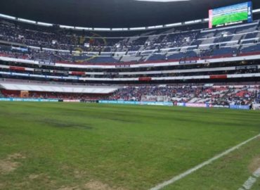 Cambiarán el césped del Estadio Azteca para partido de la NFL