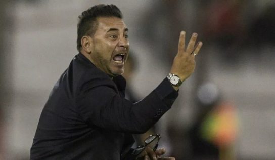 Antonio Mohamed renunció como DT de Huracán tras caída ante Emelec