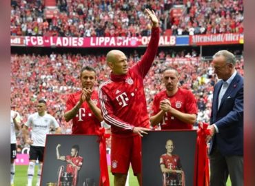 Bayern Munich le rinde merecido homenaje a Robben y Ribery