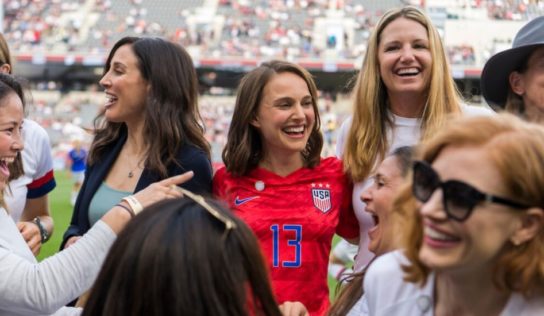 Natalie Portman funda equipo de futbol femenino en Los Ángeles