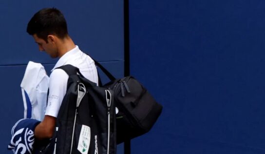 “Me siento triste y vacío”, expresa Djokovic tras descalificación del Abierto de Estados Unidos