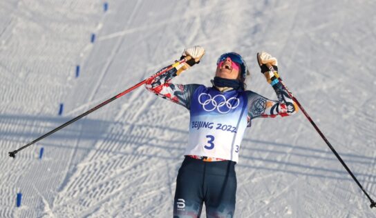 Therese Johaug, primer oro de Beijing en esquiatlón