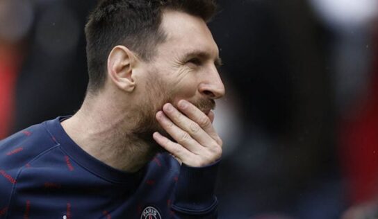 Messi llega a Argentina para completar la plantilla