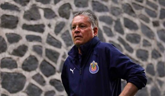 Ricardo Peláez no cierra la puerta a más refuerzos en Chivas; futbolistas podrían salir como interambio