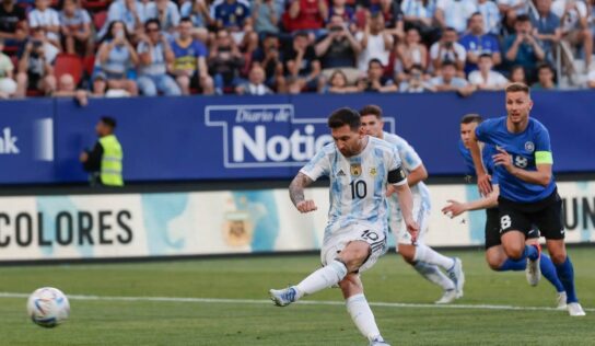 Messi hace historia con la Albiceleste al marcar cinco goles