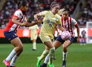 Chivas rescata sobre la hora el empate ante América en emotivo Clásico Femenil