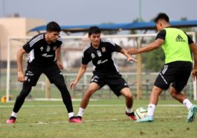 ‘Chima’ ensaya con Fierro y Tercero de cara al partido contra Toluca
