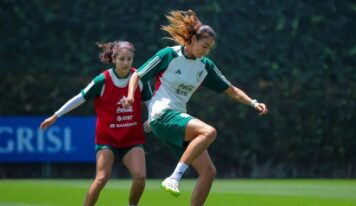 Christina Burkenroad se desgarra con la Selección Mexicana