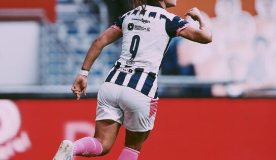 Desirée Monsiváis recupera el título de goleadora histórica en Liga Femenil