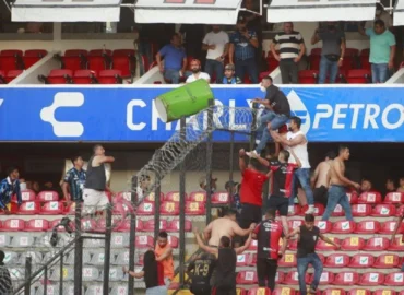 “Se deben erradicar las barras, descender equipos y clausurar estadios”, Félix López